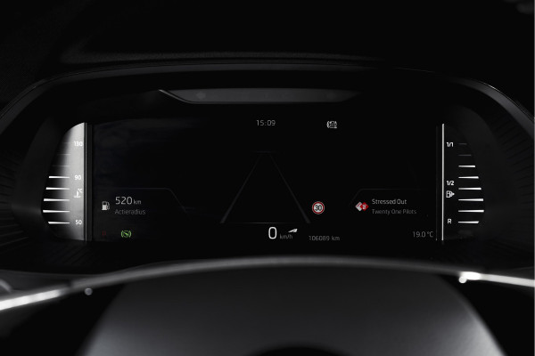Škoda Octavia Combi 1.5 e-TSI 150 PK Business Edition Plus - Automaat | Dig.Cockpit | Adapt.Cruise | Stoel-+Stuurverw. | Camera | PDC | NAV+App.Connect | Auto. Airco | LM 17" | All Seasons |