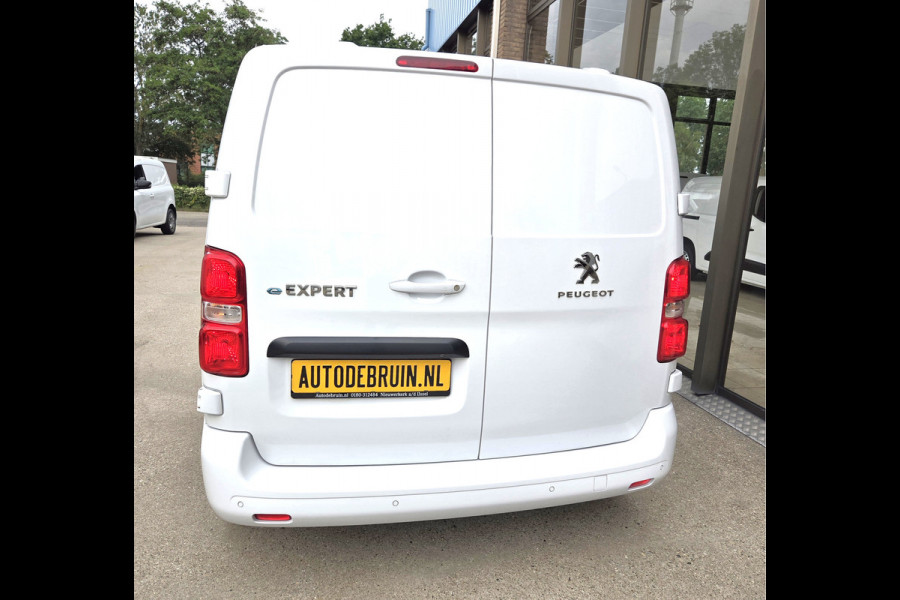 Peugeot e-Expert L2 75 kWh Xenon Stoelverwarming Airco Achteruitrijcamera