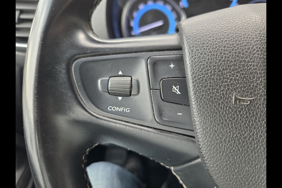 Peugeot e-Expert L2 75 kWh Xenon Stoelverwarming Airco Achteruitrijcamera