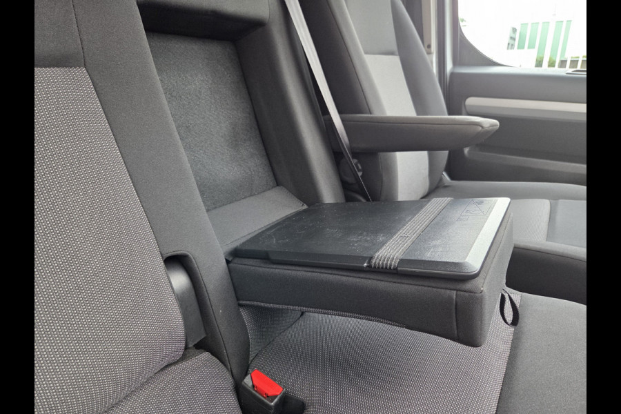 Peugeot e-Expert L2 75 kWh Xenon Stoelverwarming Airco Achteruitrijcamera