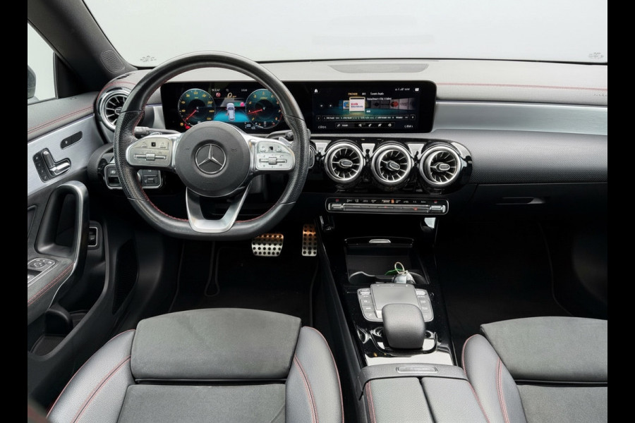 Mercedes-Benz CLA-Klasse Shooting Brake 200 AUTOMAAT 163 pk Business Solution AMG, panoramadak, trekhaak , 1 e eigenaar, nap