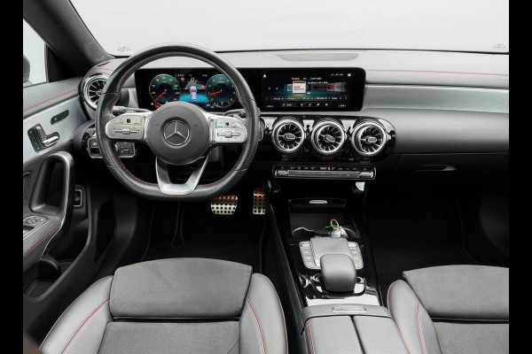 Mercedes-Benz CLA-Klasse Shooting Brake 200 AUTOMAAT 163 pk Business Solution AMG, panoramadak, trekhaak , 1 e eigenaar, nap