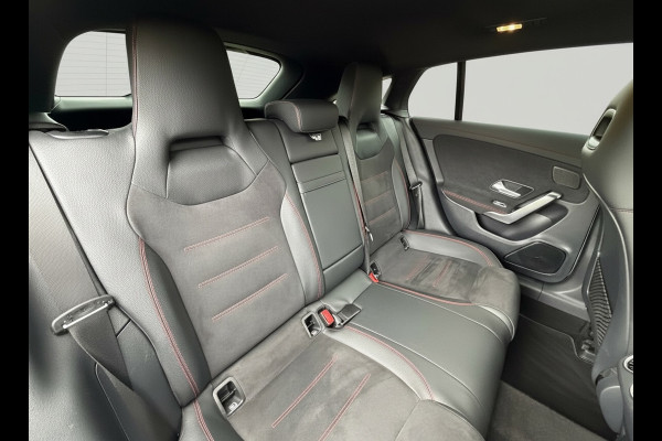 Mercedes-Benz CLA-Klasse Shooting Brake 200 AUTOMAAT 163 pk Business Solution AMG, panoramadak, trekhaak , 1 e eigenaar, nap