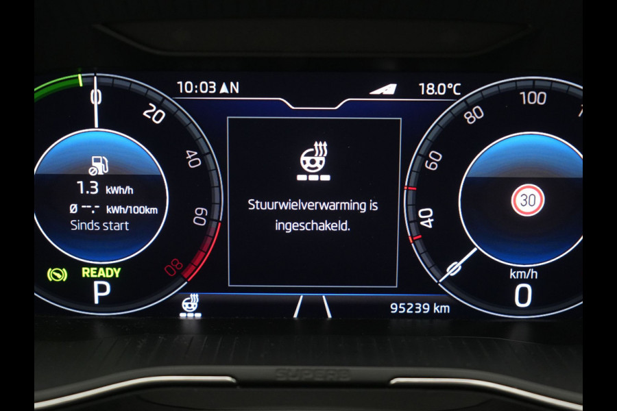 Škoda Superb Combi 1.4 TSI iV Laurin & Klement PHEV 218pk Dealer O.H. | Trekhaak Af Fabriek | Panodak | Adaptive Cruise | 360 Camera | Canton Audio | Lederen Comfortzetels Massage & Ventilatie & Memory | Sfeerverlichting | Keyless | Blis | Stuur Verwarmd | Plug In Hybrid |
