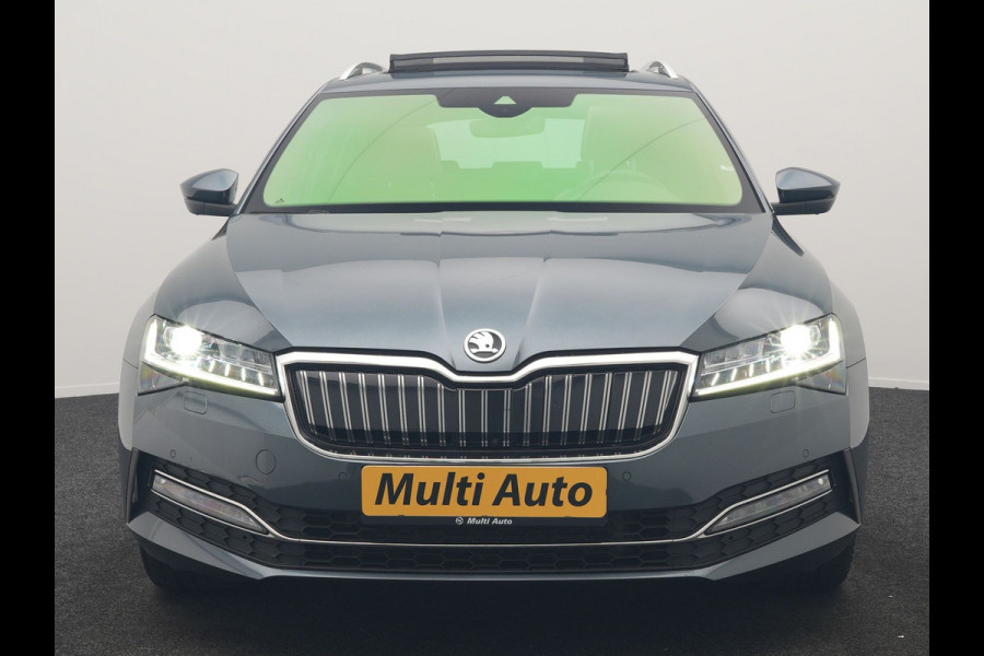 Škoda Superb Combi 1.4 TSI iV Laurin & Klement PHEV 218pk Dealer O.H. | Trekhaak Af Fabriek | Panodak | Adaptive Cruise | 360 Camera | Canton Audio | Lederen Comfortzetels Massage & Ventilatie & Memory | Sfeerverlichting | Keyless | Blis | Stuur Verwarmd | Plug In Hybrid |
