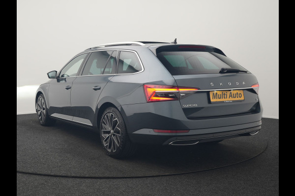 Škoda Superb Combi 1.4 TSI iV Laurin & Klement PHEV 218pk Dealer O.H. | Trekhaak Af Fabriek | Panodak | Adaptive Cruise | 360 Camera | Canton Audio | Lederen Comfortzetels Massage & Ventilatie & Memory | Sfeerverlichting | Keyless | Blis | Stuur Verwarmd | Plug In Hybrid |