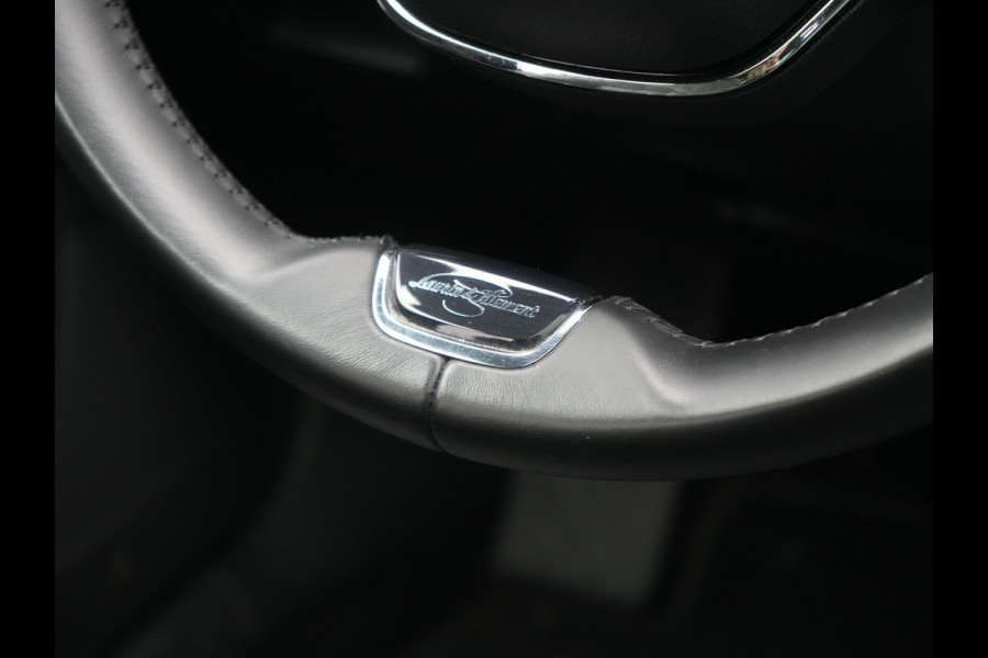 Škoda Superb Combi 1.4 TSI iV Laurin & Klement PHEV 218pk Dealer O.H. | Trekhaak Af Fabriek | Panodak | Adaptive Cruise | 360 Camera | Canton Audio | Lederen Comfortzetels Massage & Ventilatie & Memory | Sfeerverlichting | Keyless | Blis | Stuur Verwarmd | Plug In Hybrid |