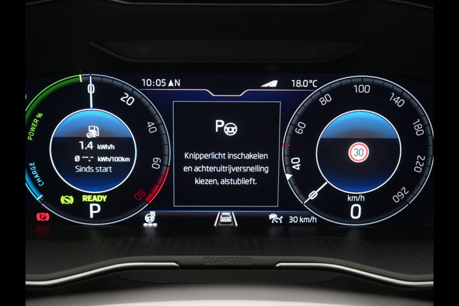 Škoda Superb Combi 1.4 TSI iV Laurin & Klement PHEV 218pk Dealer O.H. | Trekhaak Af Fabriek | Panodak | Adaptive Cruise | 360 Camera | Canton Audio | Lederen Comfortzetels Massage & Ventilatie & Memory | Sfeerverlichting | Keyless | Blis | Stuur Verwarmd | Plug In Hybrid |