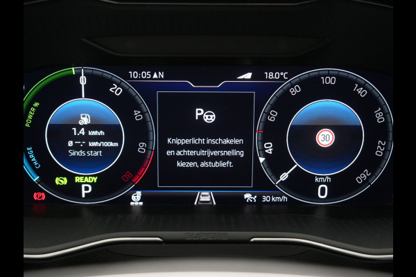 Škoda Superb Combi 1.4 TSI iV Laurin & Klement PHEV 218pk Dealer O.H. | Trekhaak Af Fabriek | Panodak | Adaptive Cruise | 360 Camera | Canton Audio | Lederen Comfortzetels Massage & Ventilatie & Memory | Sfeerverlichting | Keyless | Blis | Stuur Verwarmd | Plug In Hybrid |