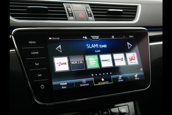Škoda Superb Combi 1.4 TSI iV Laurin & Klement PHEV 218pk Dealer O.H. | Trekhaak Af Fabriek | Panodak | Adaptive Cruise | 360 Camera | Canton Audio | Lederen Comfortzetels Massage & Ventilatie & Memory | Sfeerverlichting | Keyless | Blis | Stuur Verwarmd | Plug In Hybrid |