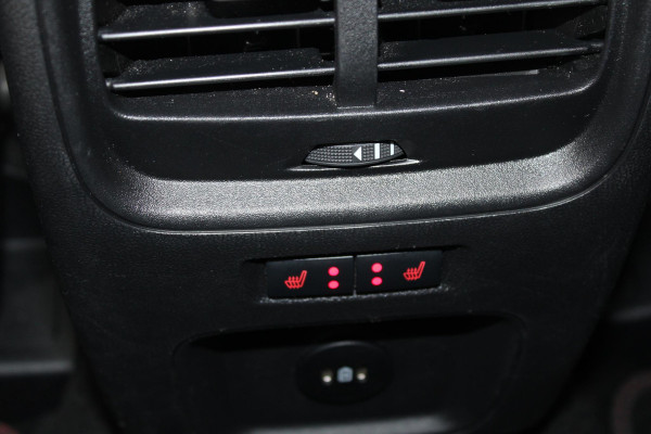 Ford Kuga 2.5 PHEV ST-Line X | Winterpack | AGR stoelen | Electrische achterklep | B&O Sound | Adaptieve Cruise Control