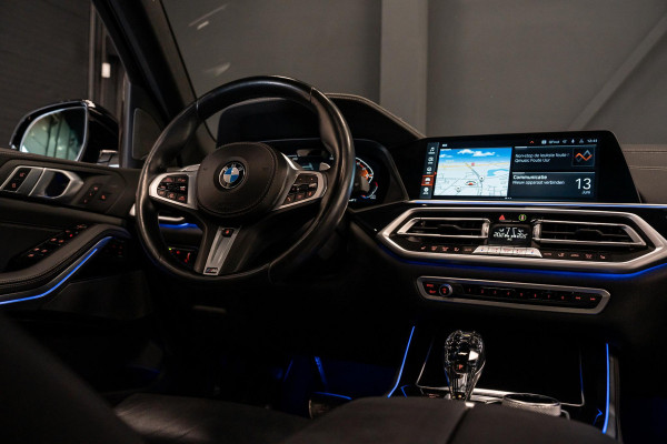 BMW X5 xDrive40d High Executive *M-Sport / Panorama / Harman-Kardon / HUD / Memory / Surround-view*
