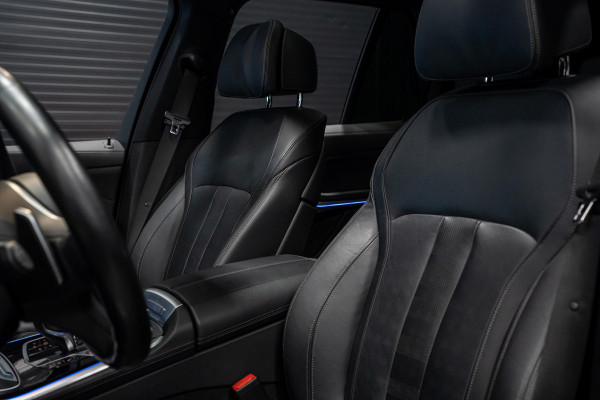 BMW X5 xDrive40d High Executive *M-Sport / Panorama / Harman-Kardon / HUD / Memory / Surround-view*