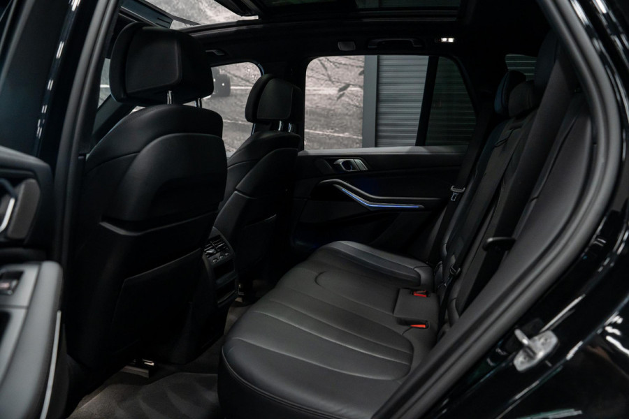 BMW X5 xDrive40d High Executive *M-Sport / Panorama / Harman-Kardon / HUD / Memory / Surround-view*