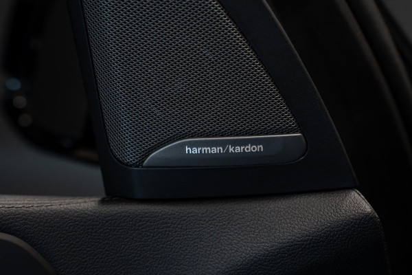 BMW X5 xDrive40d High Executive *M-Sport / Panorama / Harman-Kardon / HUD / Memory / Surround-view*