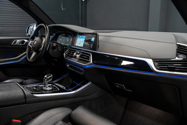 BMW X5 xDrive40d High Executive *M-Sport / Panorama / Harman-Kardon / HUD / Memory / Surround-view*