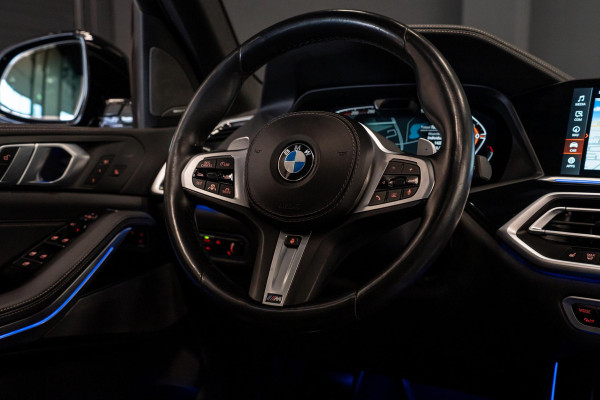 BMW X5 xDrive40d High Executive *M-Sport / Panorama / Harman-Kardon / HUD / Memory / Surround-view*