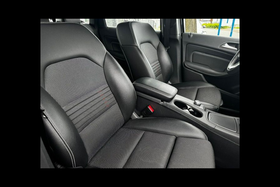 Mercedes-Benz B-Klasse 180 Ambition Automaat 132.000km Airco/ECC,Navigatie,Camera,Half Leder