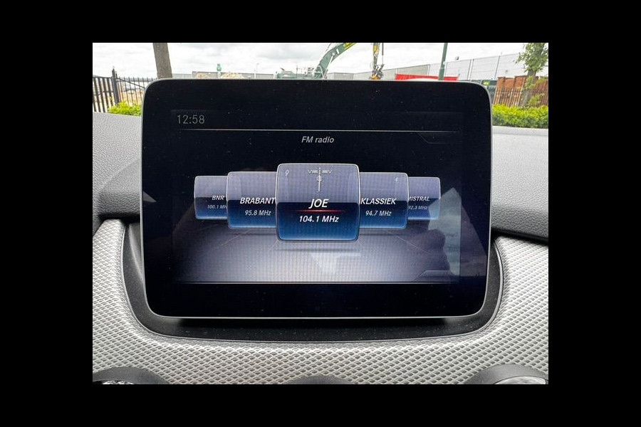 Mercedes-Benz B-Klasse 180 Ambition Automaat 132.000km Airco/ECC,Navigatie,Camera,Half Leder