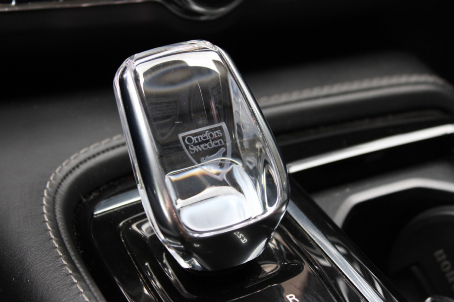 Volvo V90 2.0 T8 AWD Inscription HARMAN KARDON LEER NAVI LED STOELKOELING 86000KM!!!