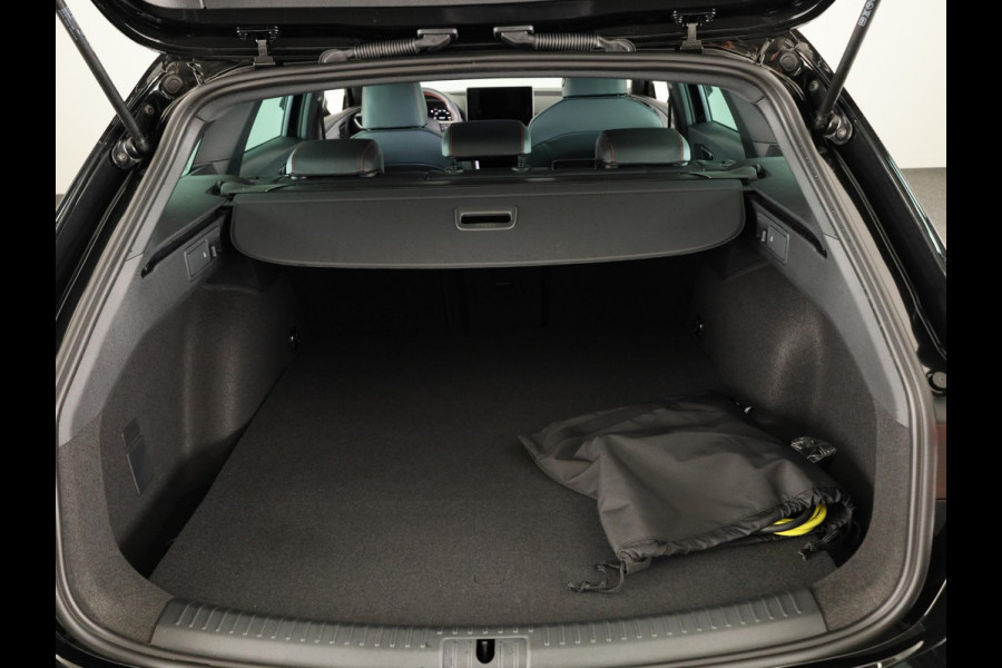 Seat Leon Sportstourer 1.5 TSI e-Hybrid FR Business |  Safe & Driving Pack | Velgen 'Performance Aero', 18 inch lichtmetaal | Midnight Black Metallic