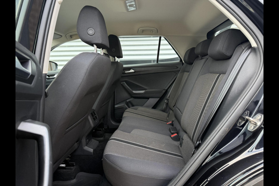Volkswagen T-Roc 1.5 TSI Style 1e Eigenaar|Navi|Carplay|Automaat|150 PK|Adap cruise|PDC V+A|Clima|N.A.P,APK tot 08-2027