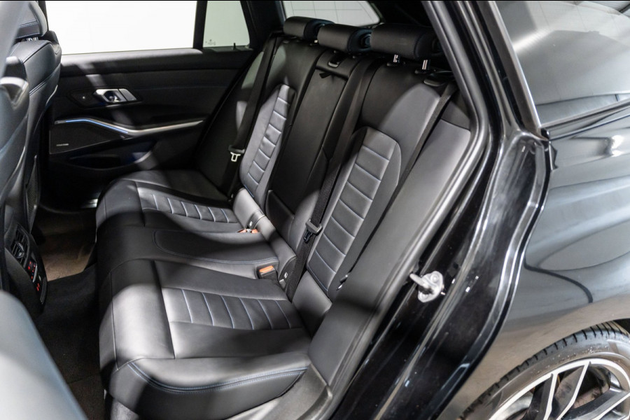 BMW 3 Serie Touring M340d xDrive High Executive PANO LEDER CAMERA