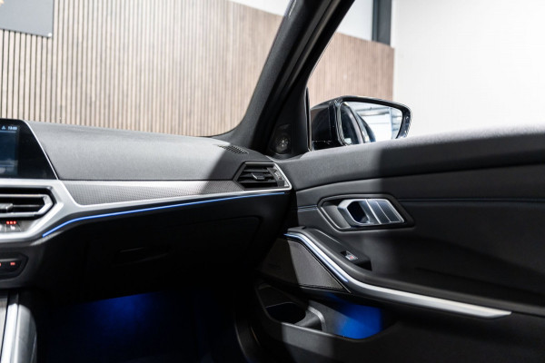 BMW 3 Serie Touring M340d xDrive High Executive PANO LEDER CAMERA
