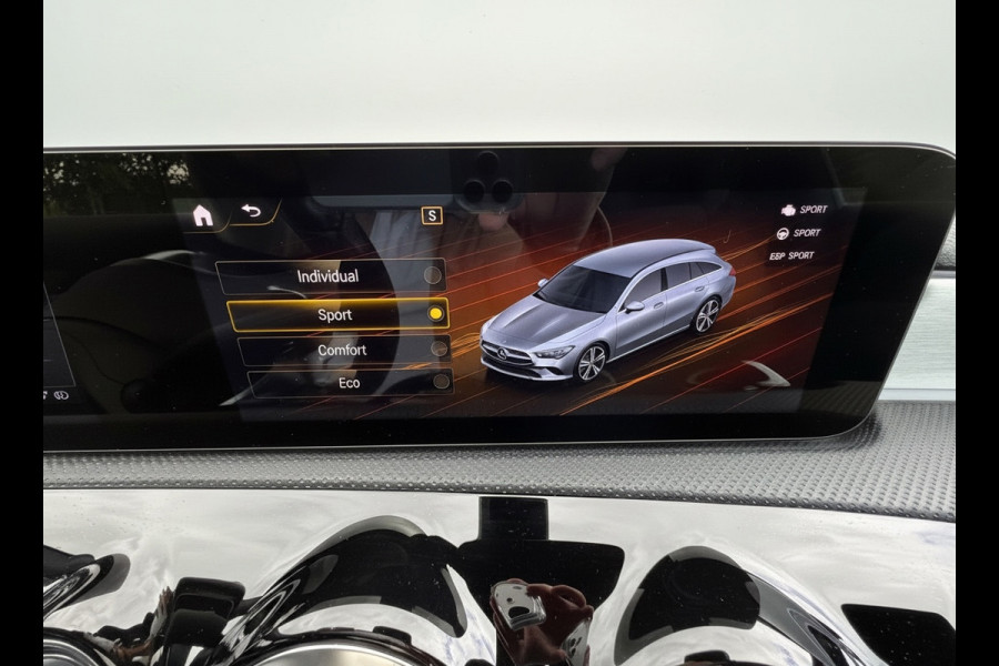 Mercedes-Benz CLA-Klasse Shooting Brake 200 AUTOMAAT 163 pk Business Solution AMG, panoramadak, trekhaak , 1 e eigenaar, nap