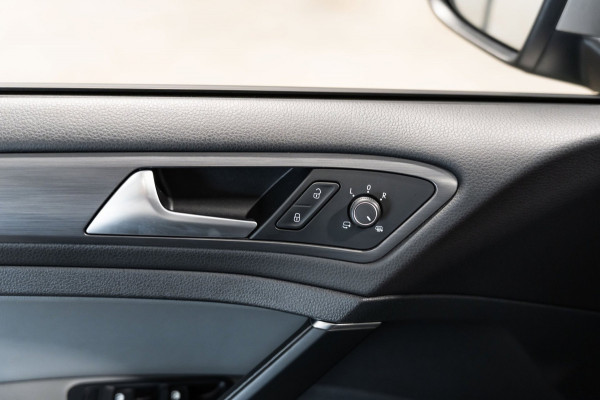 Volkswagen e-Golf E-DITION DSG LED CAMERA LEDER