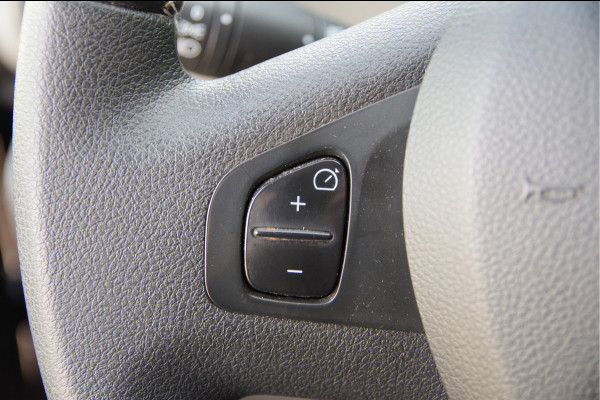 Renault Trafic Passenger 1.6 dCi 9-PERSOONS, INCL.BTW BPM, TREKHAAK,NAVI, CRUISE, AIRCO, PARKEERSENSOREN