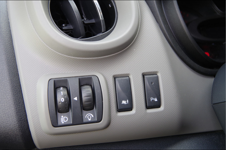 Renault Trafic Passenger 1.6 dCi 9-PERSOONS, INCL.BTW BPM, TREKHAAK,NAVI, CRUISE, AIRCO, PARKEERSENSOREN