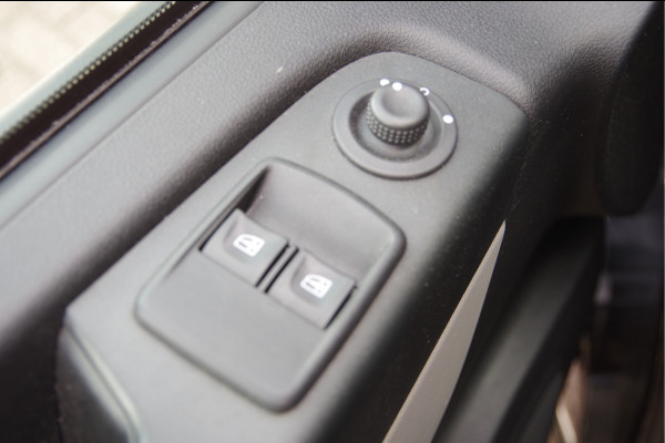 Renault Trafic Passenger 1.6 dCi 9-PERSOONS, INCL.BTW BPM, TREKHAAK,NAVI, CRUISE, AIRCO, PARKEERSENSOREN