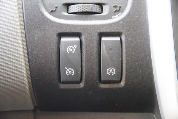 Renault Trafic Passenger 1.6 dCi 9-PERSOONS, INCL.BTW BPM, TREKHAAK,NAVI, CRUISE, AIRCO, PARKEERSENSOREN