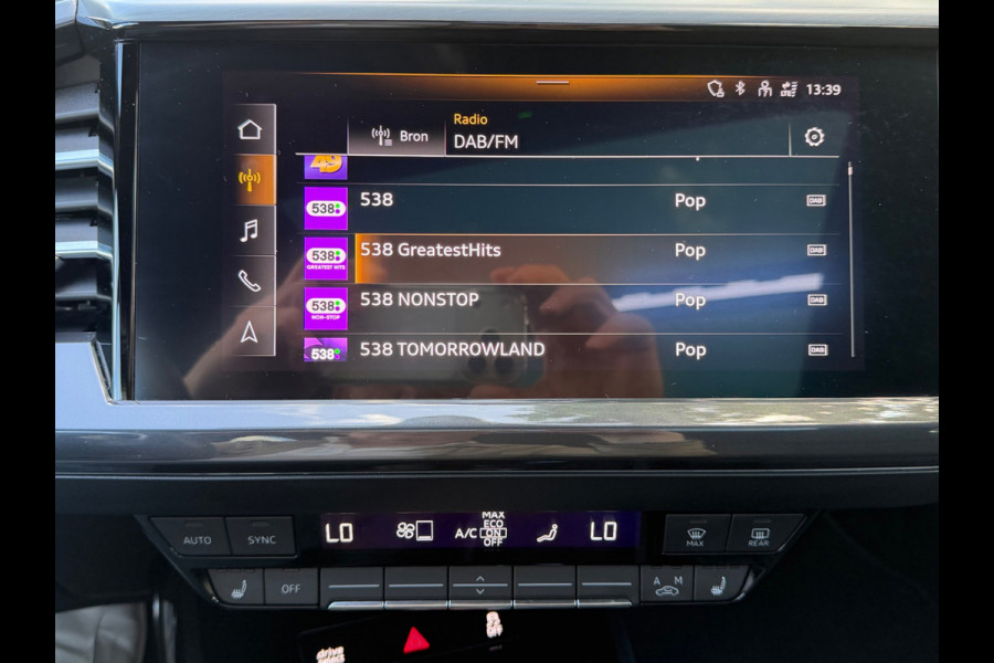 Audi Q4 Sportback e-tron 35 S edition 55 kWh, 2 X S-LINE, panoramadak, achteruitrijcamera, 1/2 lederen sportinterieur, vele opties