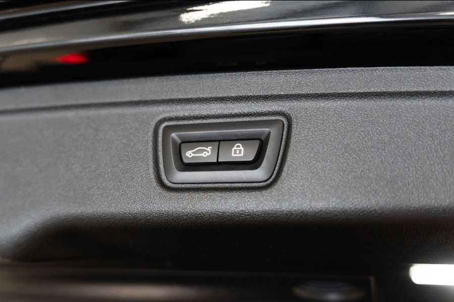 BMW 3 Serie Touring M340d xDrive High Executive PANO LEDER CAMERA