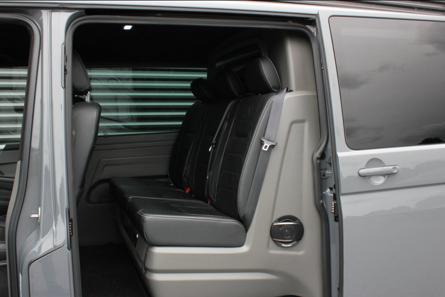 Volkswagen Transporter 2.0 TDI L2H1 150PK JB-EDITION DSG / ALCANTARE HEMEL / LEDEREN BEKLEDING / FULL / APPLE CARPLAY / NAVIGATIE