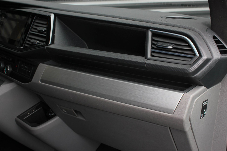 Volkswagen Transporter 2.0 TDI L2H1 150PK JB-EDITION DSG / ALCANTARE HEMEL / LEDEREN BEKLEDING / FULL / APPLE CARPLAY / NAVIGATIE