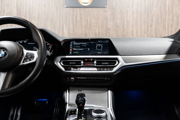 BMW 3 Serie Touring M340d xDrive High Executive PANO LEDER CAMERA
