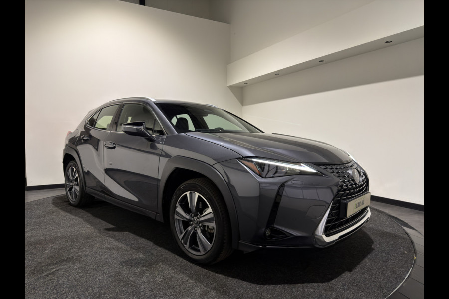 Lexus UX 300e Luxury 54 kWh | Leder interieur | Stoelen verwarmd & gekoeld | Keyless | Soh (batterijcheck) Waarde 99,0 %