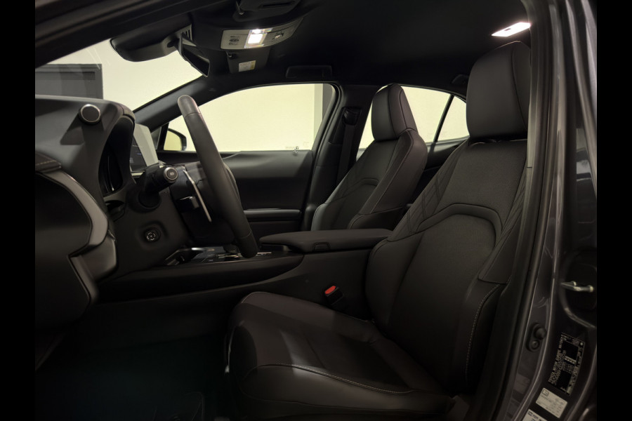 Lexus UX 300e Luxury 54 kWh | Leder interieur | Stoelen verwarmd & gekoeld | Keyless | Soh (batterijcheck) Waarde 99,0 %