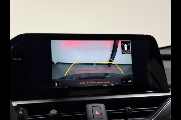 Lexus UX 300e Luxury 54 kWh | Leder interieur | Stoelen verwarmd & gekoeld | Keyless | Soh (batterijcheck) Waarde 99,0 %