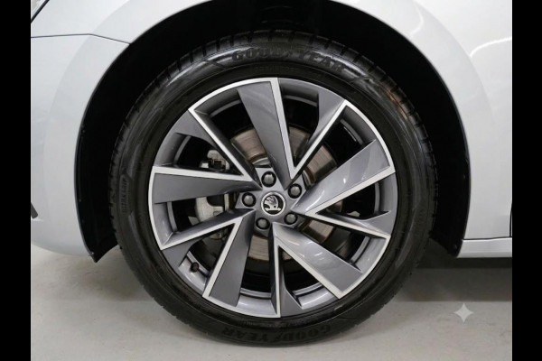 Škoda ENYAQ iV 60 Sportline 180pk | Navigatie | Parkeercamera | Stoelverwarming | Adaptieve cruise controle