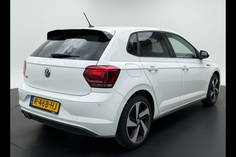 Volkswagen Polo 2.0 TSI GTI 200PK DSG GTI-SPORT CARPLAY/PDC/NAVI/STOELVERW. ***