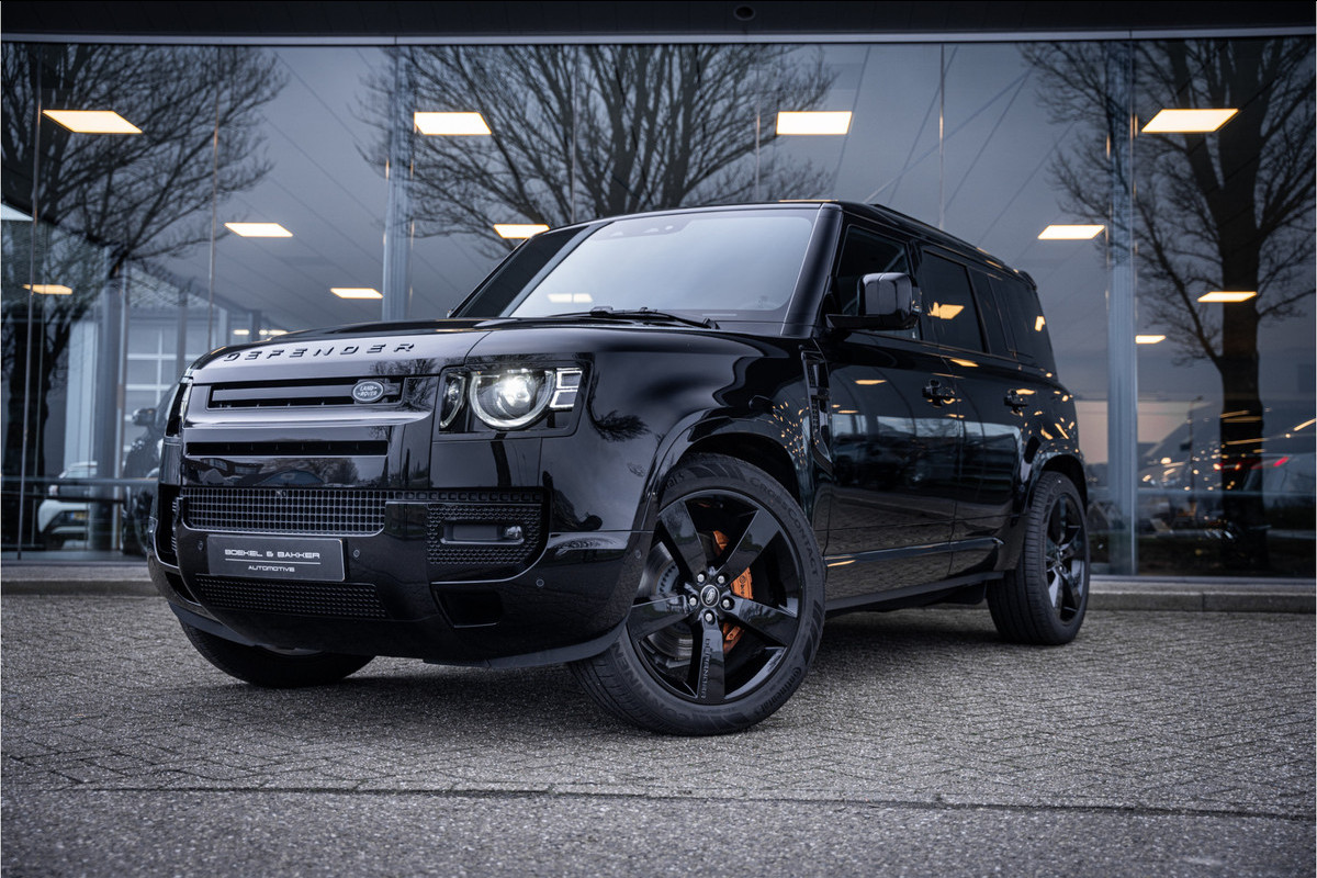 Land Rover Defender 110 P300e 110 X-Dynamic HSE ** HUD ** Trekhaak ** Panodak ** Koelbox Elektrisch rijbereik tot 55km (WLTP)