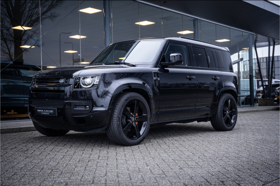 Land Rover Defender 110 P300e 110 X-Dynamic HSE ** HUD ** Trekhaak ** Panodak ** Koelbox Elektrisch rijbereik tot 55km (WLTP)