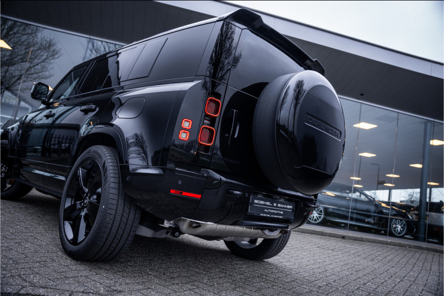 Land Rover Defender 110 P300e 110 X-Dynamic HSE ** HUD ** Trekhaak ** Panodak ** Koelbox Elektrisch rijbereik tot 55km (WLTP)