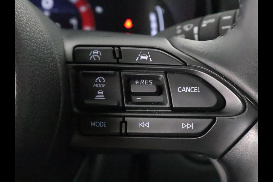 Toyota Yaris Cross Hybrid 115 Dynamic Sport Bi-Tone | Stuur- & Stoelverwarming | Apple Carplay & AndroidAUTO | Camera
