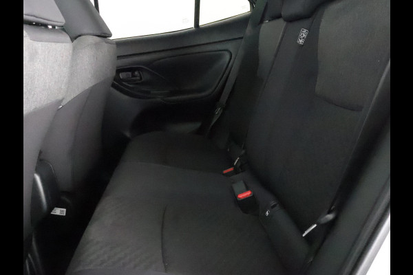 Toyota Yaris Cross Hybrid 115 Dynamic Sport Bi-Tone | Stuur- & Stoelverwarming | Apple Carplay & AndroidAUTO | Camera