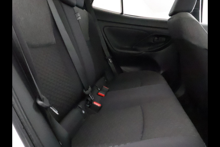 Toyota Yaris Cross Hybrid 115 Dynamic Sport Bi-Tone | Stuur- & Stoelverwarming | Apple Carplay & AndroidAUTO | Camera